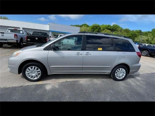 2005 Toyota Sienna CE