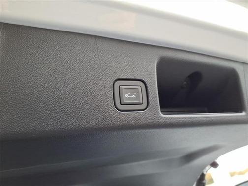 2026 Chevrolet Equinox EV LT 2