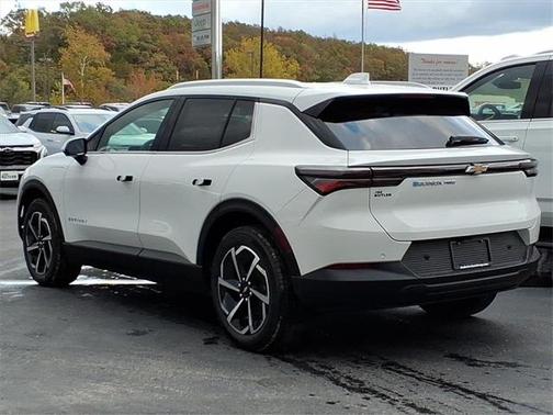 2026 Chevrolet Equinox EV LT 2