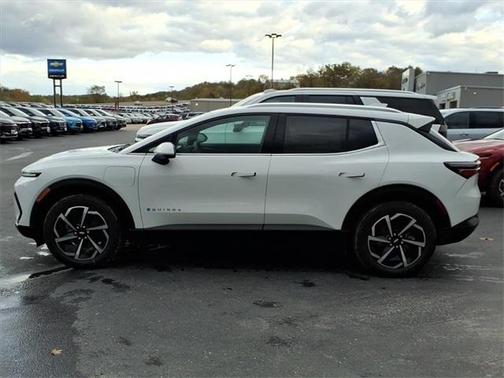 2026 Chevrolet Equinox EV LT 2