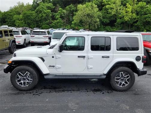 2025 Jeep Wrangler Sahara