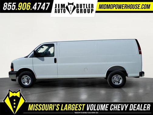 Summit White 2026 Chevrolet Express 3500 Work Van