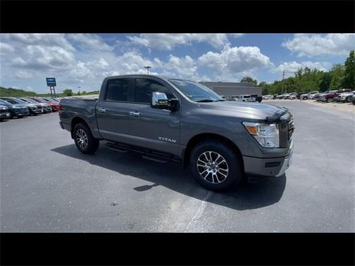 2024 Nissan Titan SV