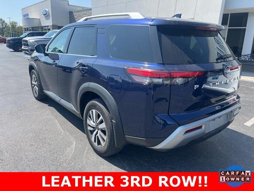 2022 Nissan Pathfinder SL 4WD
