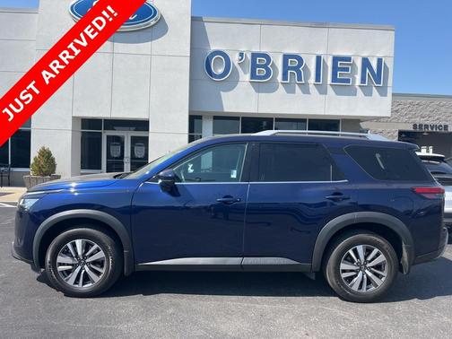 2022 Nissan Pathfinder SL 4WD