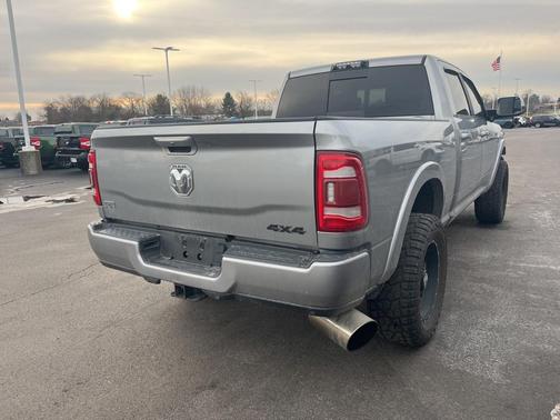 2019 RAM 3500 Laramie Crew Cab 4x4 6'4' Box