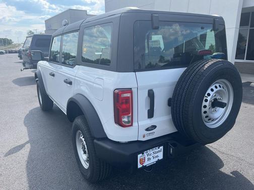 OXFORD WHITE 2025 Ford Bronco Base