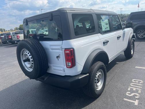 OXFORD WHITE 2025 Ford Bronco Base