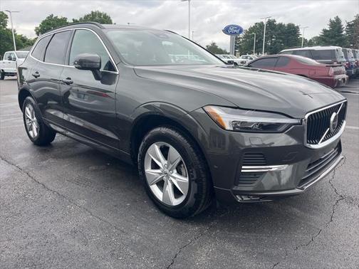 2022 Volvo XC60 Momentum