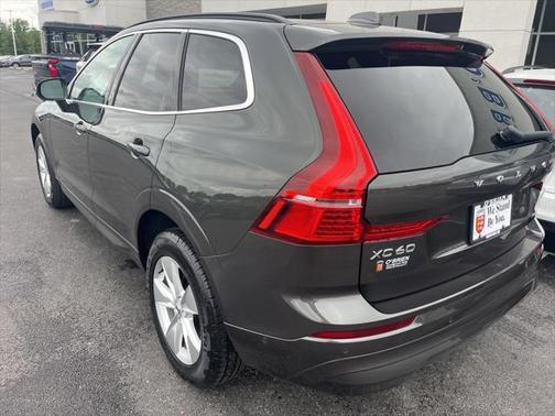 2022 Volvo XC60 Momentum