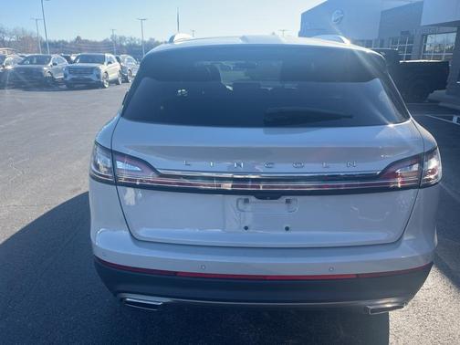 2021 Lincoln Nautilus Reserve