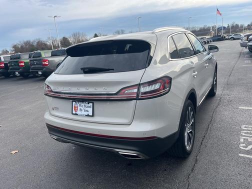 2021 Lincoln Nautilus Reserve