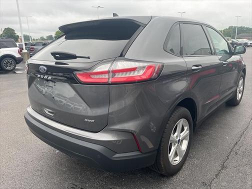 2021 Ford Edge SE