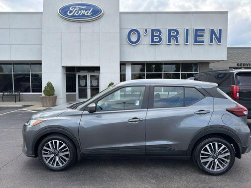 Gun Metallic 2024 Nissan Kicks SV