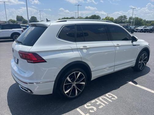 2024 Volkswagen Tiguan 2.0T SEL R-Line 4MOTION