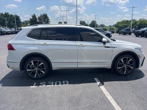2024 Volkswagen Tiguan 2.0T SEL R-Line 4MOTION