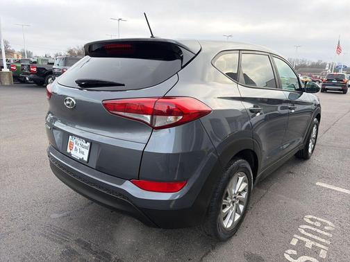 2017 Hyundai TUCSON SE