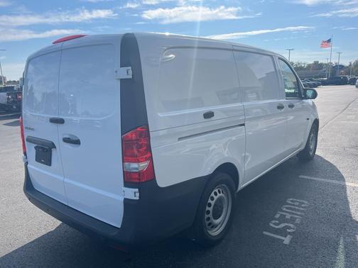 2019 Mercedes-Benz Metris Base