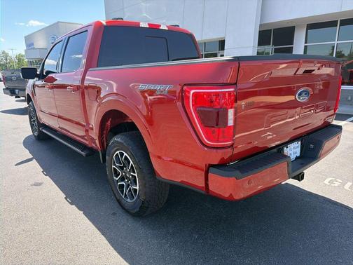 HOT PEPPER RED MET TINTD CC 2023 Ford F-150 XLT