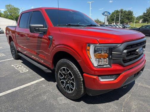 HOT PEPPER RED MET TINTD CC 2023 Ford F-150 XLT