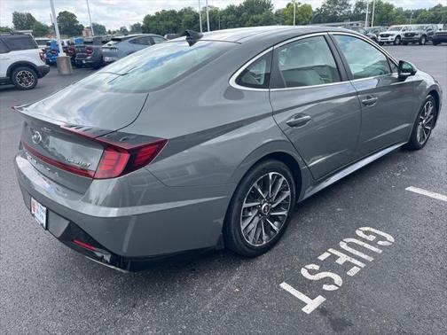 2022 Hyundai SONATA Limited