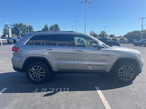 2019 Jeep Grand Cherokee Laredo