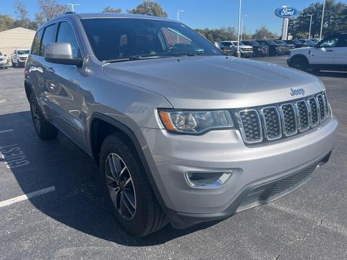 2019 Jeep Grand Cherokee Laredo