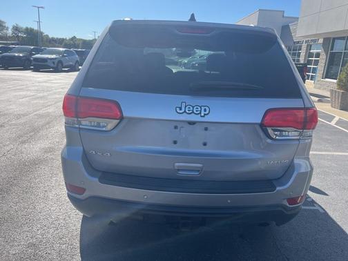 2019 Jeep Grand Cherokee Laredo