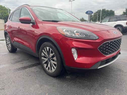 2022 Ford Escape Titanium