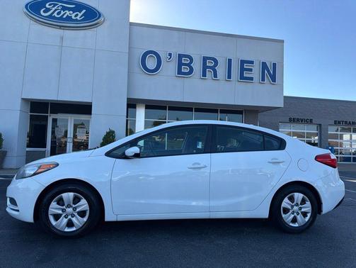 Clear White 2016 Kia Forte LX