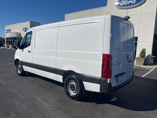 2022 Mercedes-Benz Sprinter 1500 Standard Roof I4