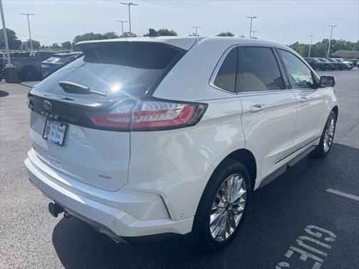 2021 Ford Edge Titanium