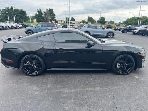 2021 Ford Mustang EcoBoost