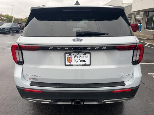 White Metallic 2026 Ford Explorer Active (200A) 4WD