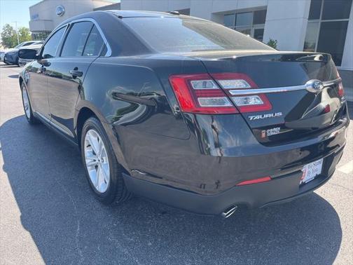 2016 Ford Taurus SEL