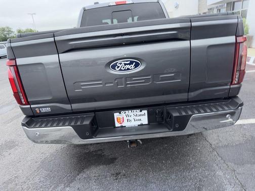 CARBONIZED GRAY METALLIC 2025 Ford F-150 Lariat