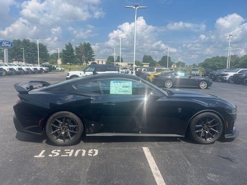 2025 Ford Mustang Dark Horse Fastback