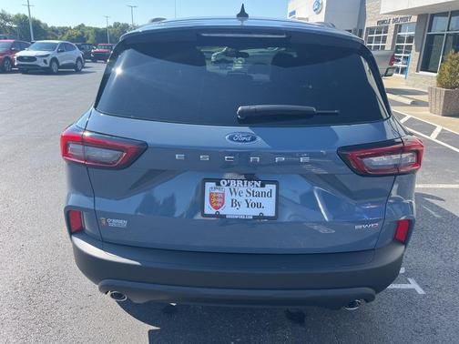 2025 Ford Escape ST-Line