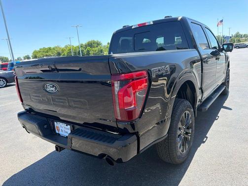 AGATE BLACK METALLIC 2026 Ford F-150 XLT