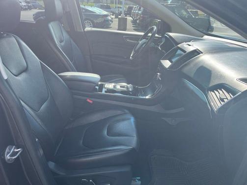 MAGNETIC METALLIC 2019 Ford Edge Titanium