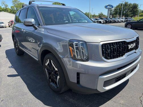 Everlasting Silver 2023 Kia Telluride EX