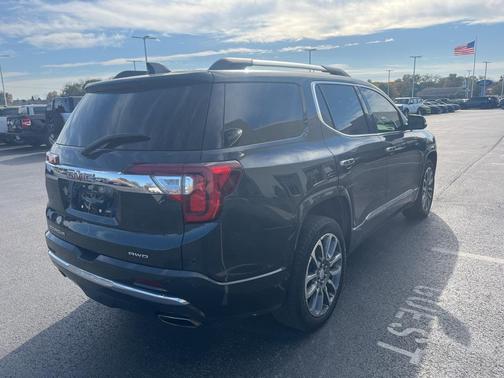 2021 GMC Acadia Denali