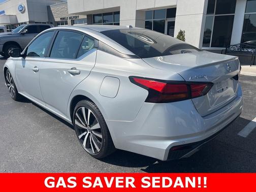 2020 Nissan Altima SR FWD