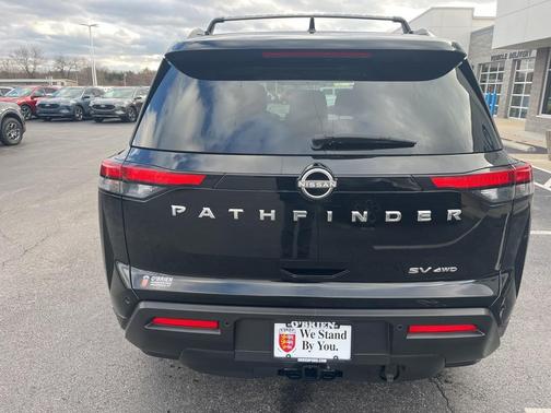 2023 Nissan Pathfinder SV 4WD