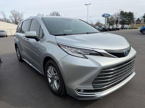 2024 Toyota Sienna Limited