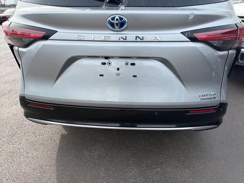 2024 Toyota Sienna Limited