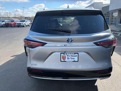 2024 Toyota Sienna Limited