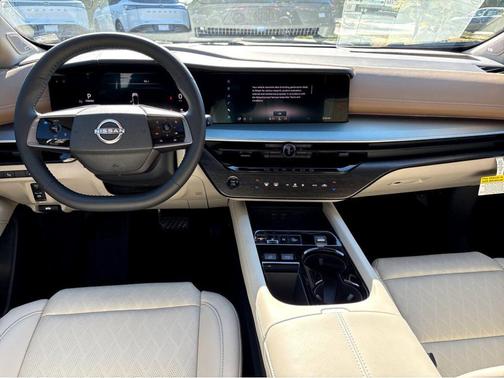 Everest White P 2026 Nissan Murano Platinum