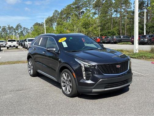 Metallic 2023 Cadillac XT4 Premium Luxury
