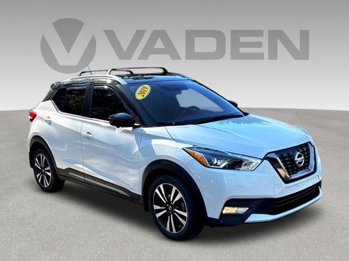 2019 Nissan Kicks SR